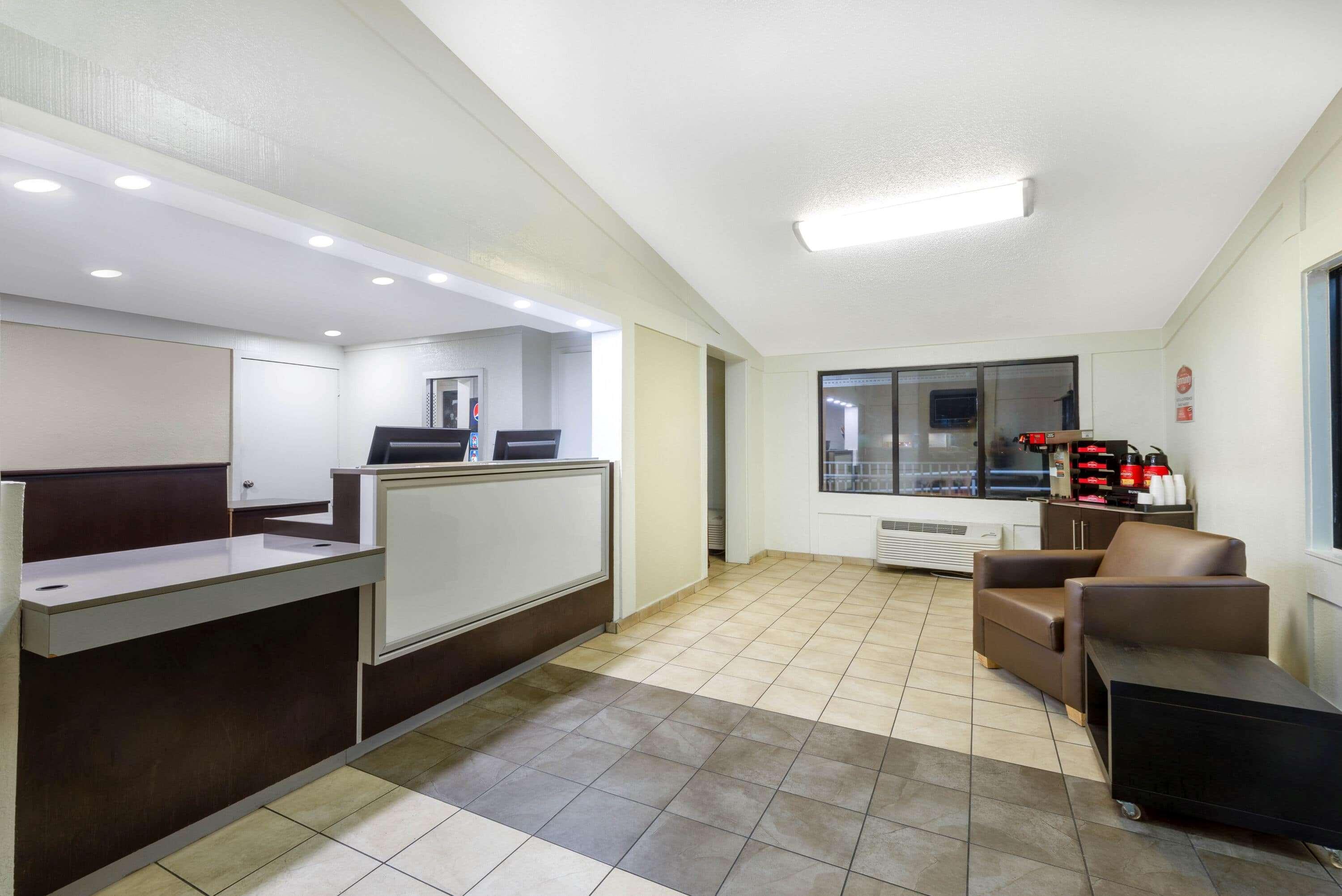 Travelodge By Wyndham Essington / Philadelphia Airport Экстерьер фото